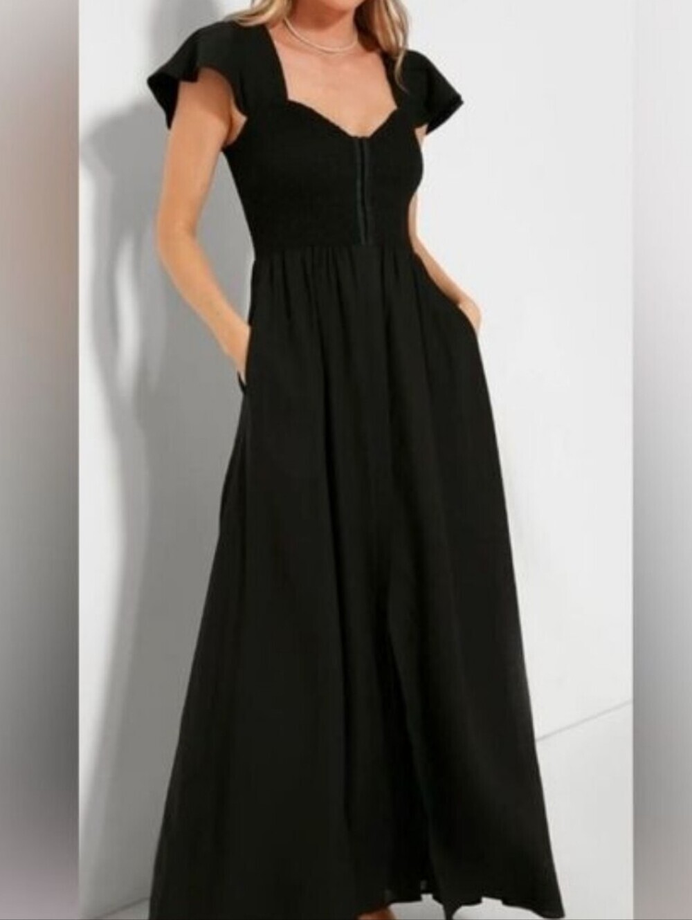 Pomander Place Sweatheart  Black Flutter-Sleeve Maxi Dress Size M NWOT.